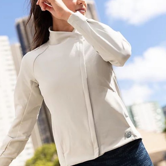 New Balance Run Crew Jacket - no tag - Picture 5 of 15